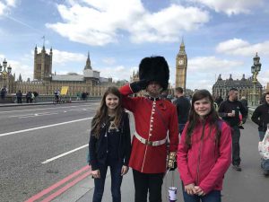 FHC Sprachreisen - London Parliament Garde