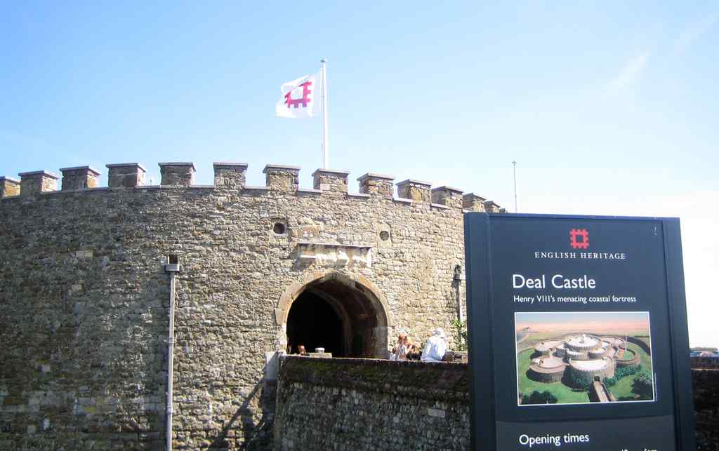 FHC Sprachreisen - Deal Castle England