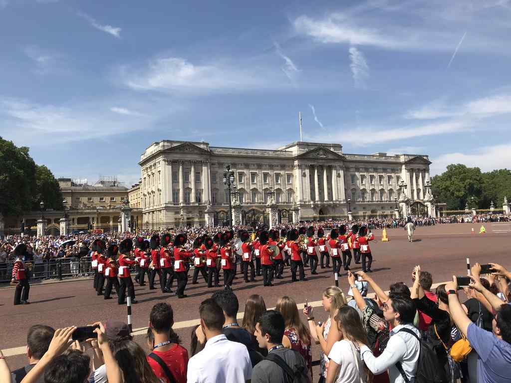 FHC Sprachreisen - Buckingham Palace London Garde FHC Sprachreisen - Buckingham Palace London Garde